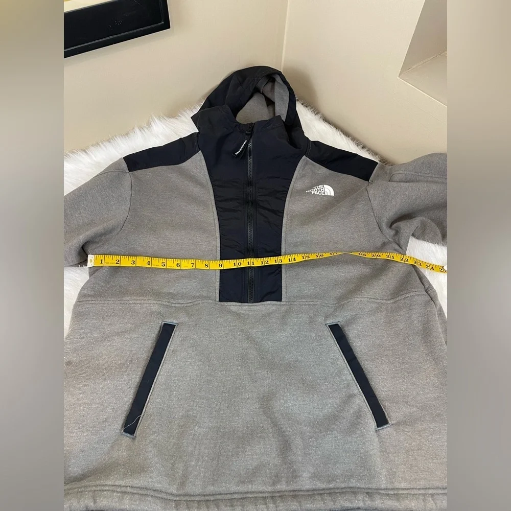 The North Face hybrid Black and Gray Pullover hoodie large